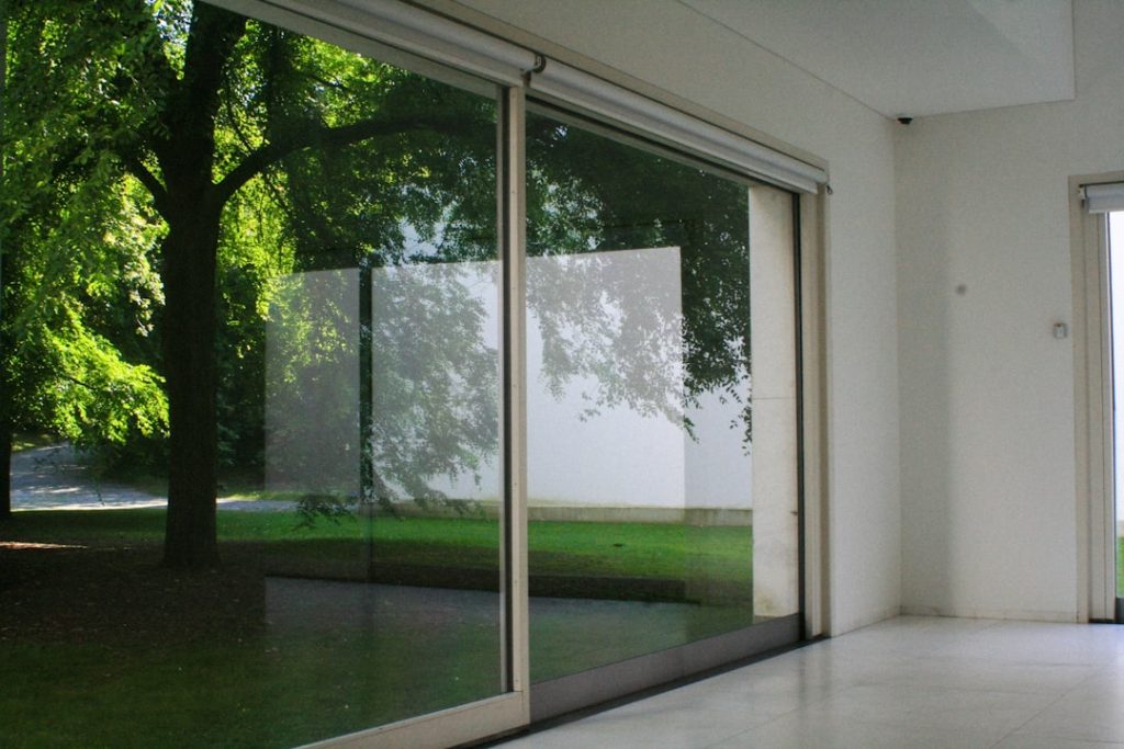 découvrez notre film thermique haute performance, idéal pour l'isolation et la protection contre la chaleur. facile à appliquer, il améliore l'efficacité énergétique de vos installations.